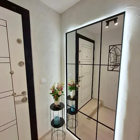 Апартамент Marina Elegance *