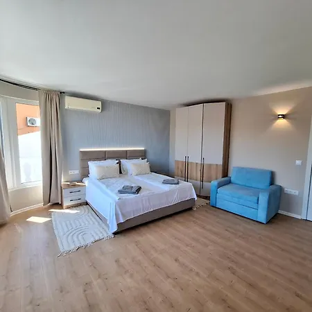 Marina Elegance Apartment *